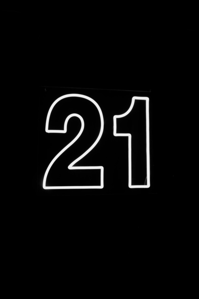 Neon 21 Sign